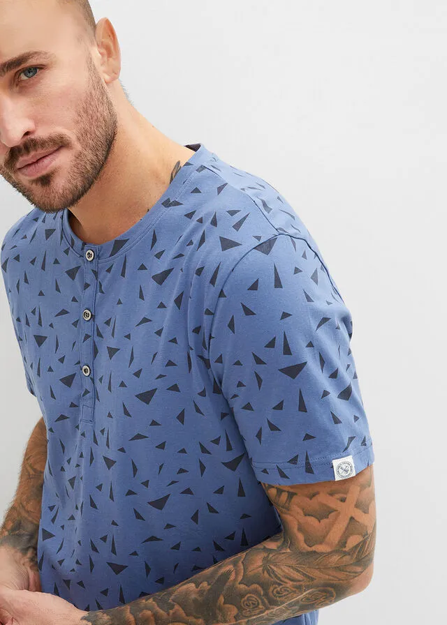 Camiseta con cuello henley Denim estampado