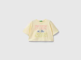 Camiseta con estampado de glitter