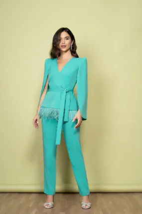 Conjunto: pantalón más chaqueta con plumas