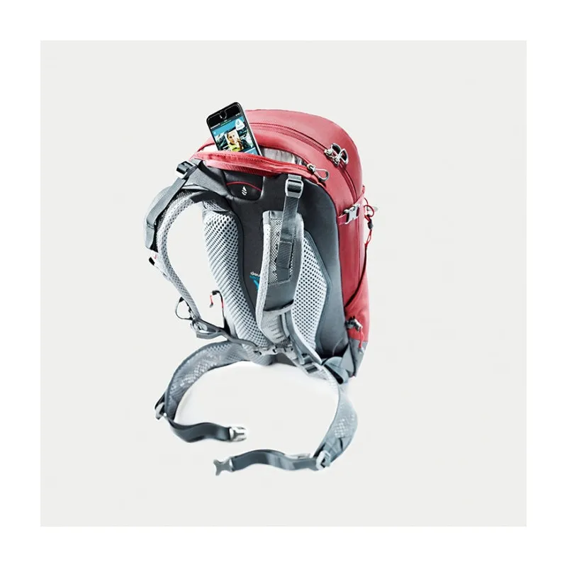 Deuter Trail 26 (cranberry-graphite)