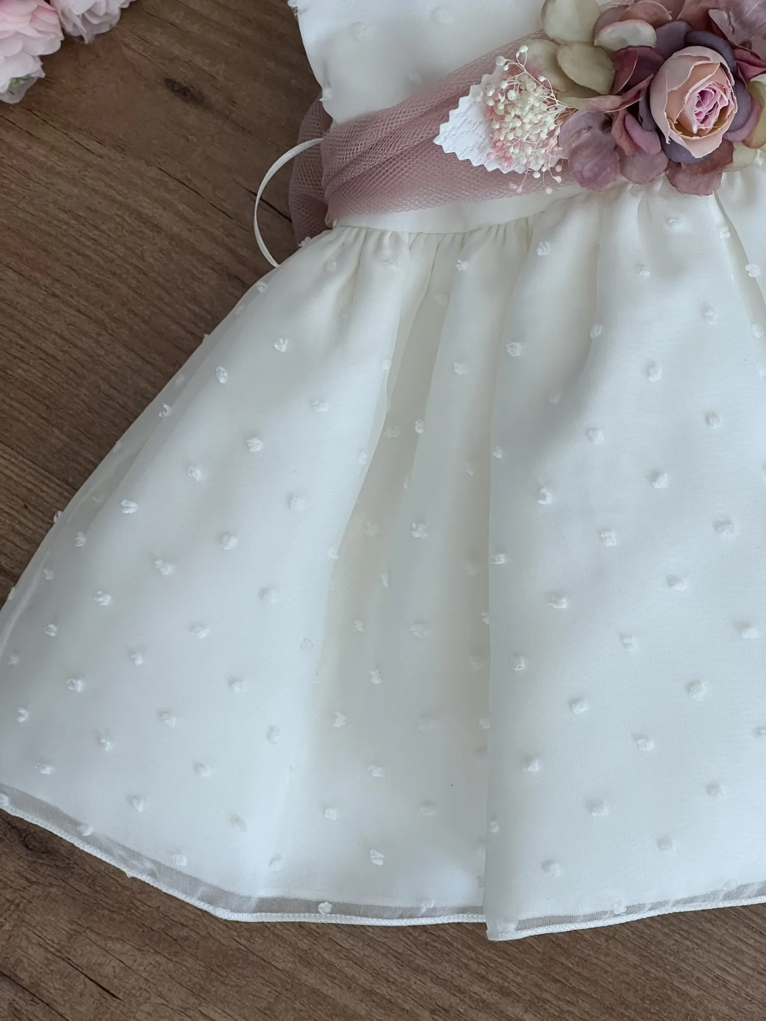 Dress for baptism or arras plumeti beige with pink or green