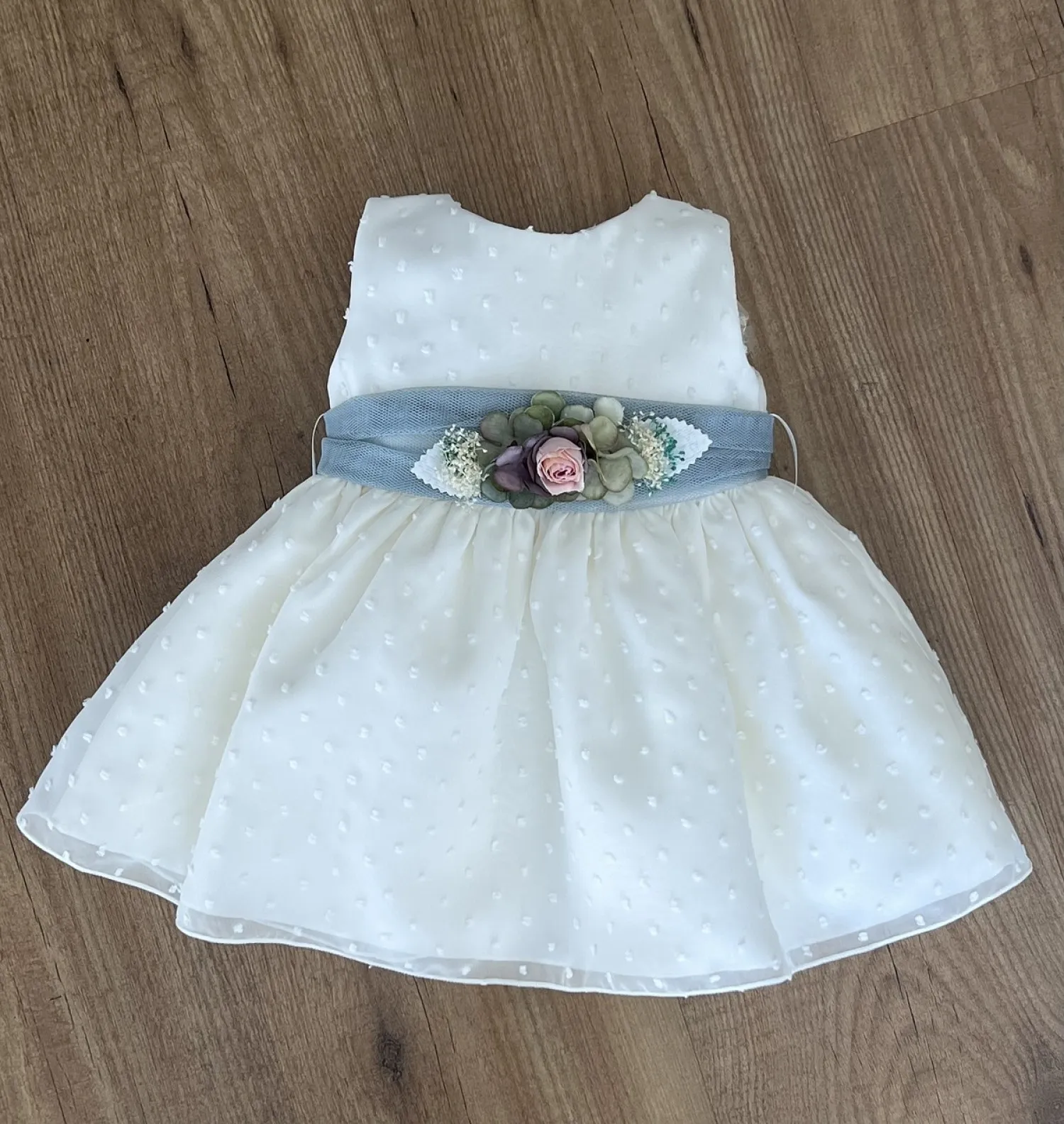 Dress for baptism or arras plumeti beige with pink or green