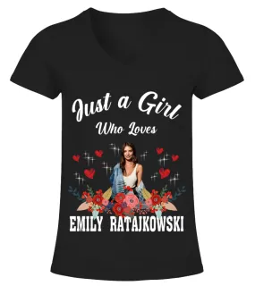 GIRL WHO LOVES EMILY RATAJKOWSKI V-neck T-Shirt Woman