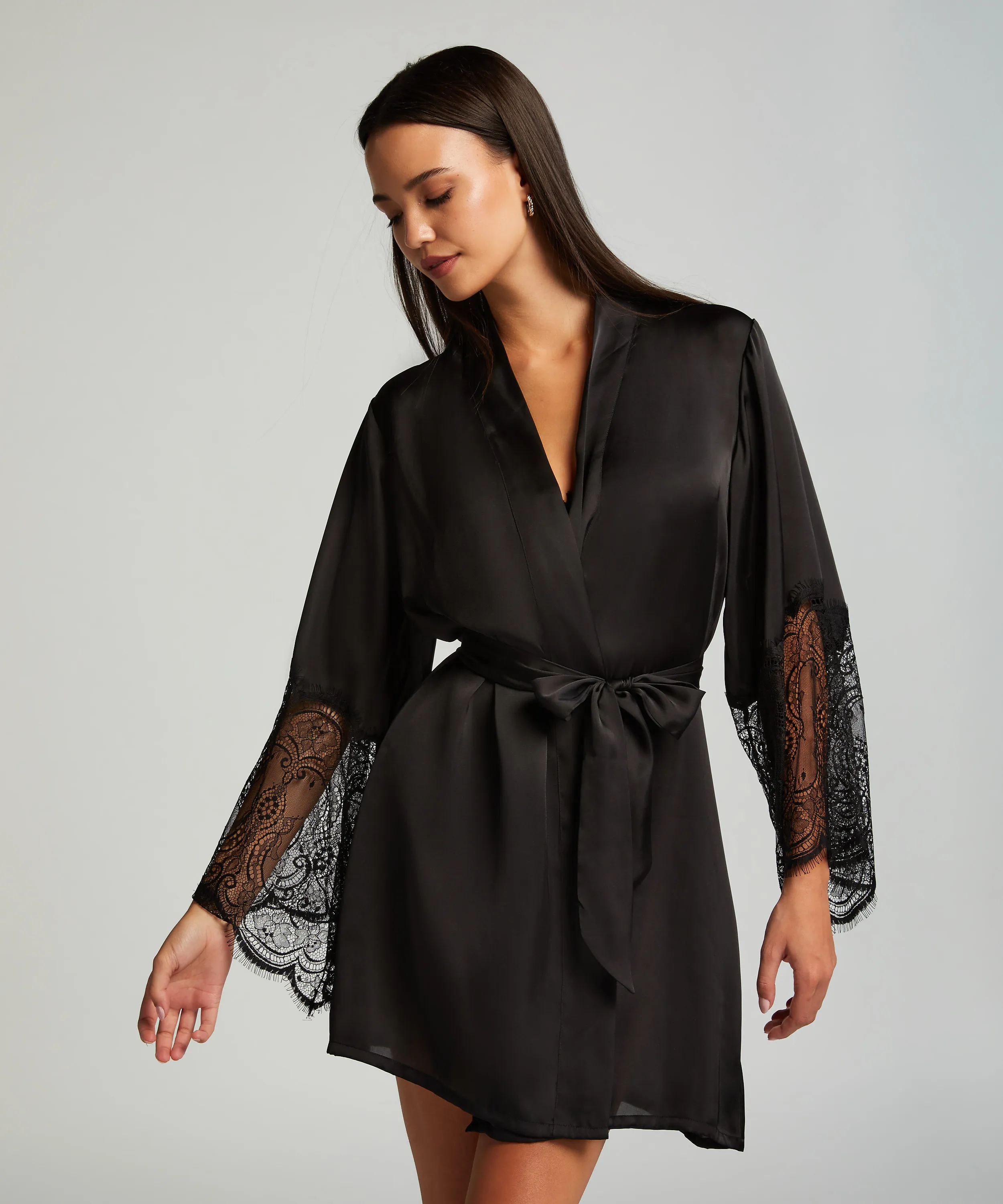 KIMONO LACE SATIN  NEGRO