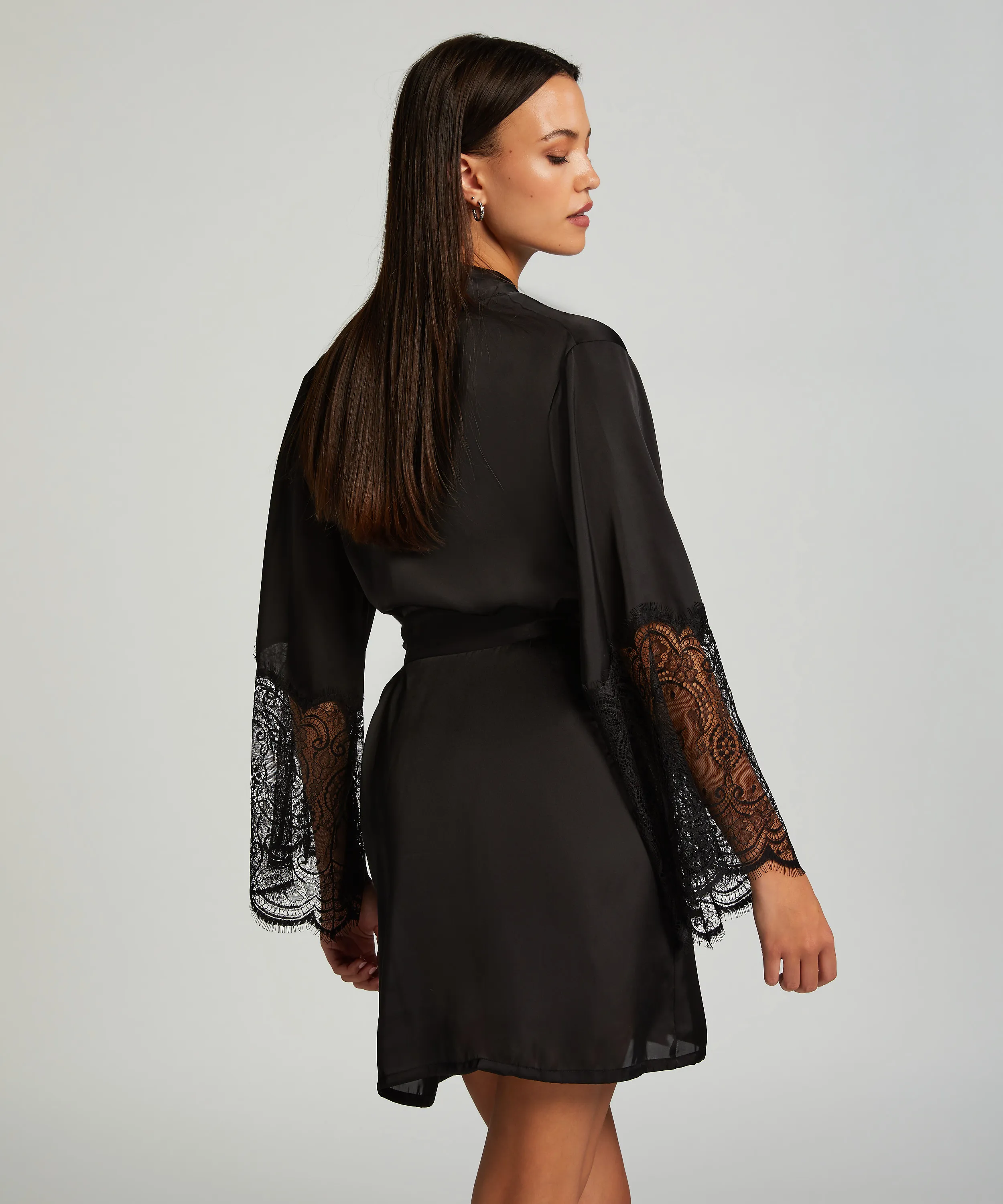 KIMONO LACE SATIN  NEGRO