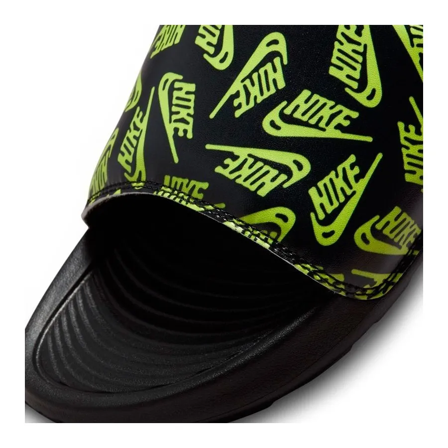 NIKE CHANCLA VICTORI ONE SLIDE PRINT CN9678-010