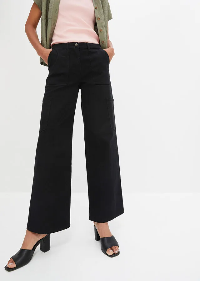 Pantalón ancho de sarga con diseño tipo cargo Negro