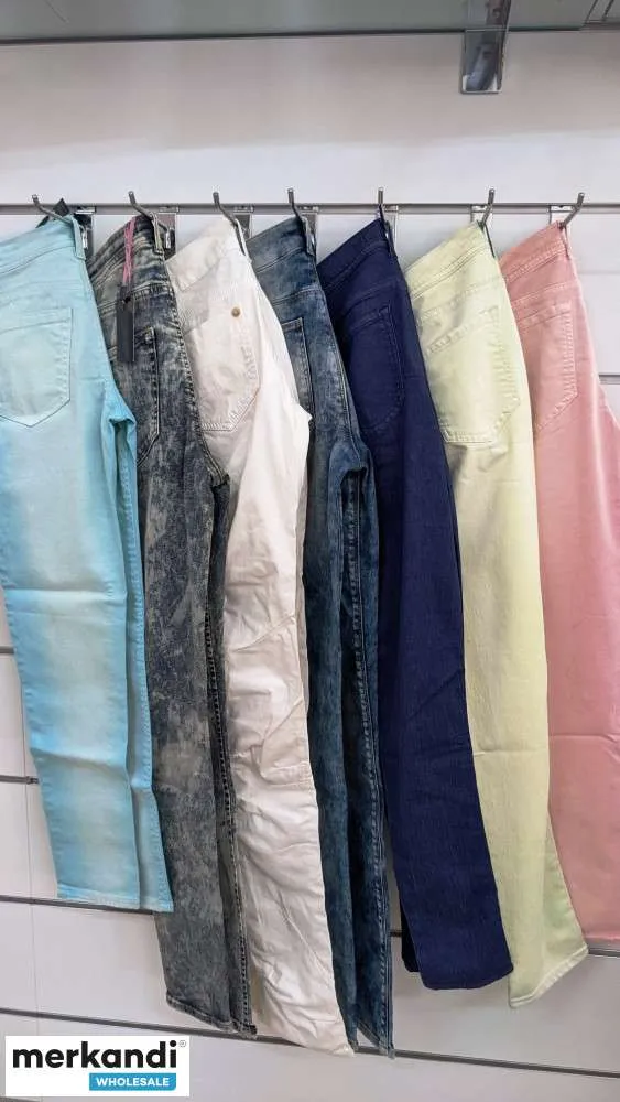 Stock de pantalones, faldas, shorts y jeans para mujer