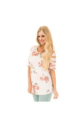 Top marfil con estampado floral